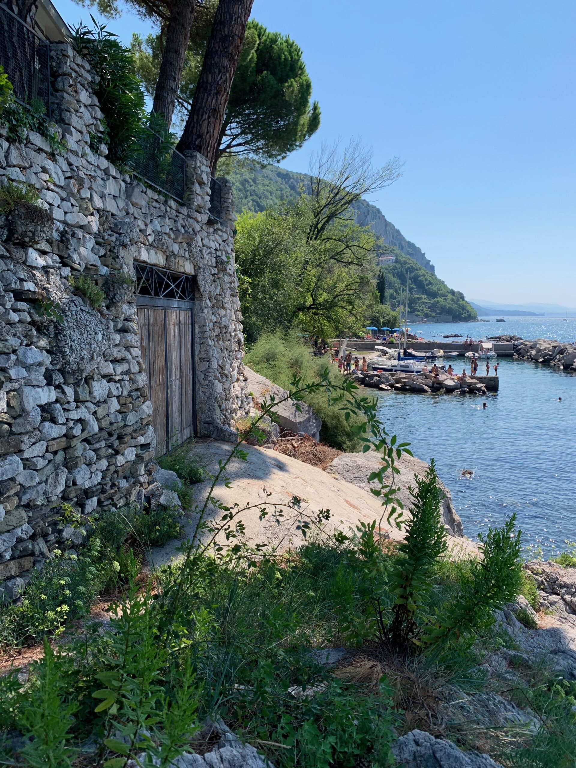Al momento stai visualizzando Cannovella de Zoppoli – quadrilocale con giardino e accesso al mare
