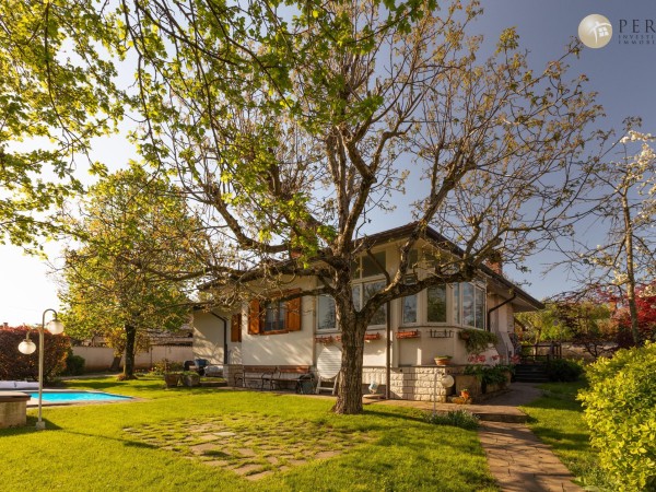 Vendita villa con piscina a Opicina