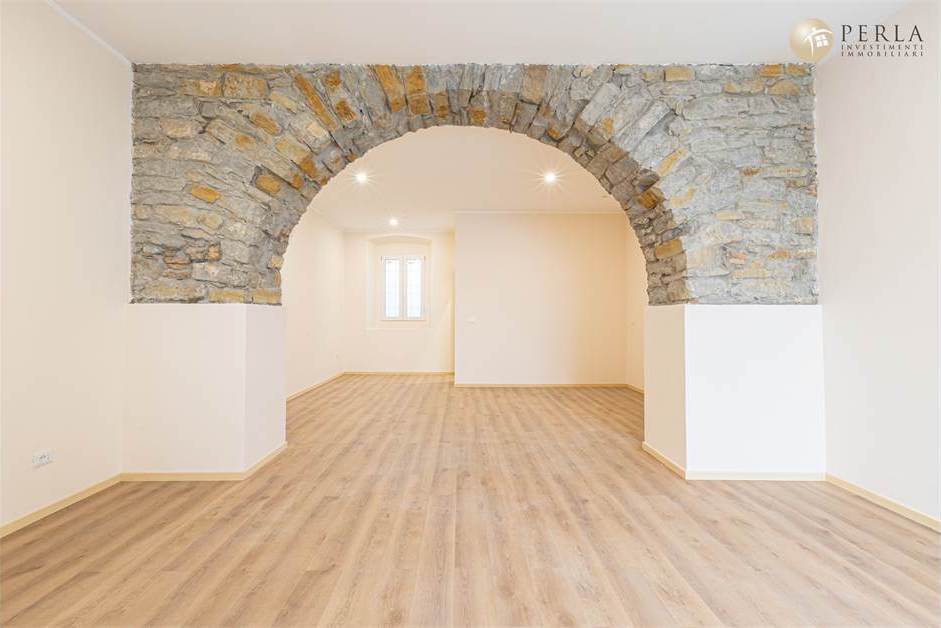 Al momento stai visualizzando Loft primingresso sotto il colle di San Giusto