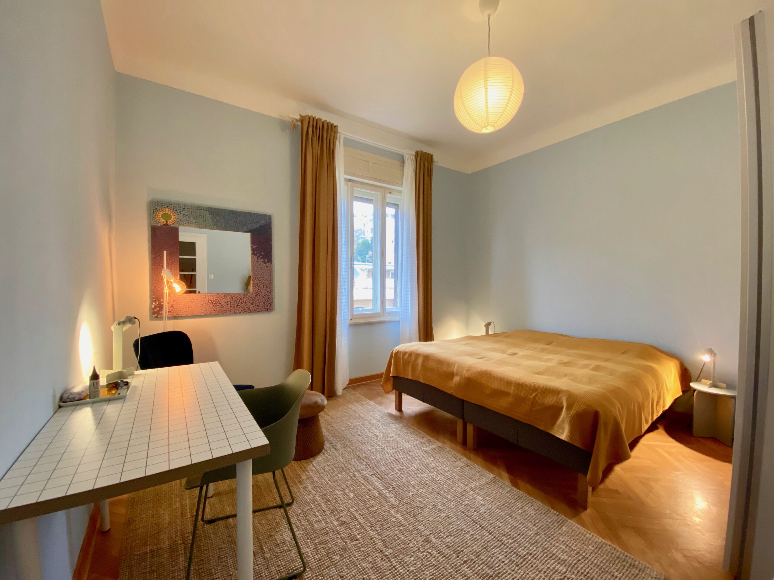 Al momento stai visualizzando Camera matrimoniale in appartamento ristrutturato